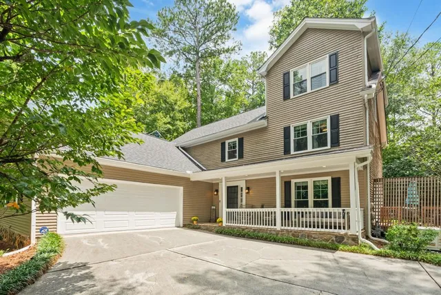 $774,916 | 450 West Spalding Drive, Sandy Springs, GA 30328