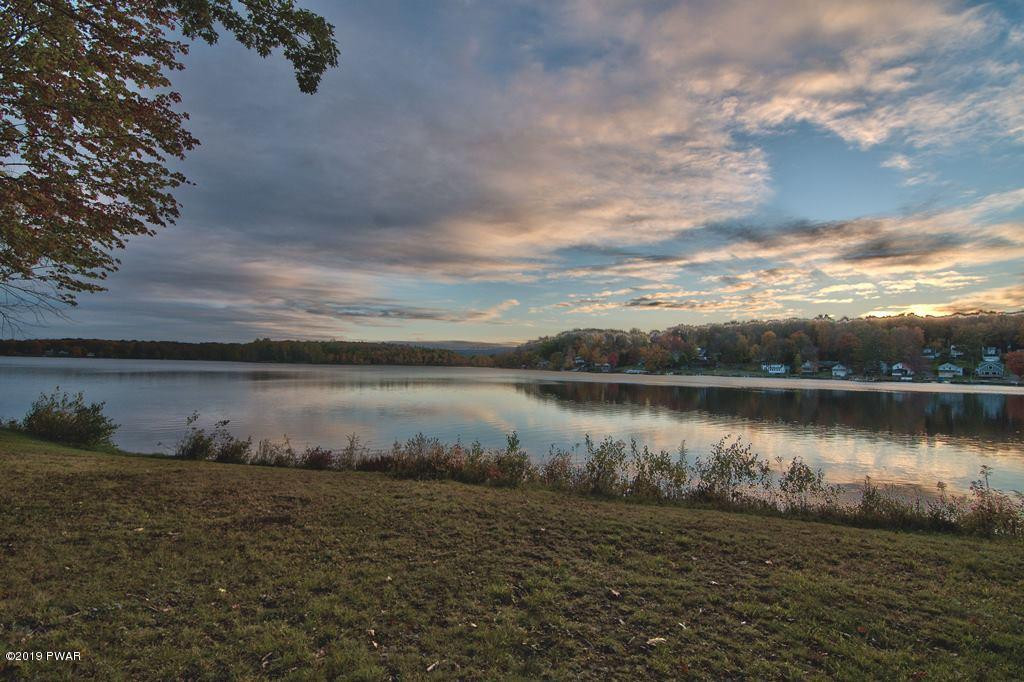 61 Giles Road Waymart, PA 18472 - Photo 4 of 45