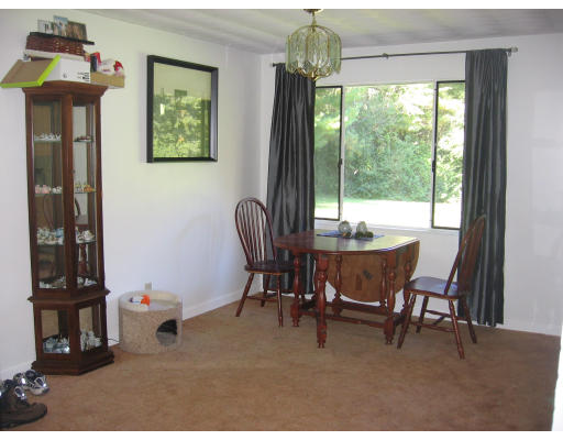 18 Ruthellen Road Framingham, MA 01701 - Photo 8 of 12 Gallery Image 8