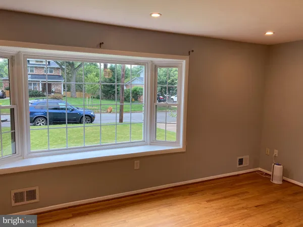 $3,500 | 7905 Esther Drive, Oxon Hill, MD 20745