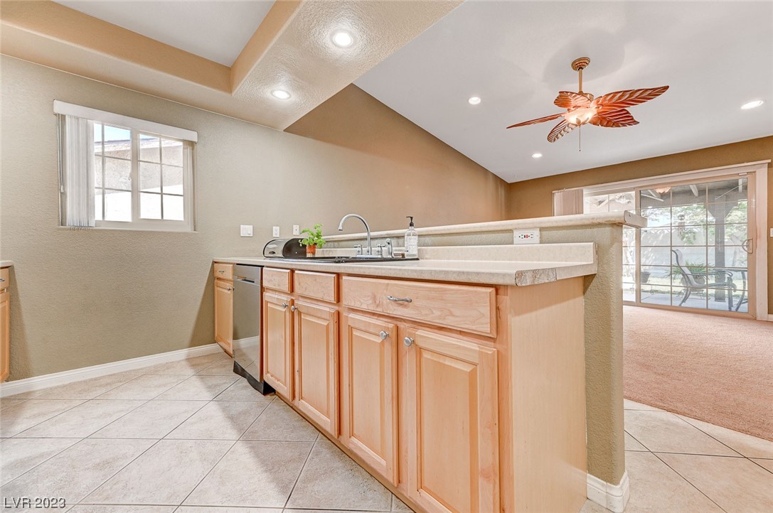3236 South Lindell Road Las Vegas, NV 89146 - Photo 11 of 35 Gallery Image 11