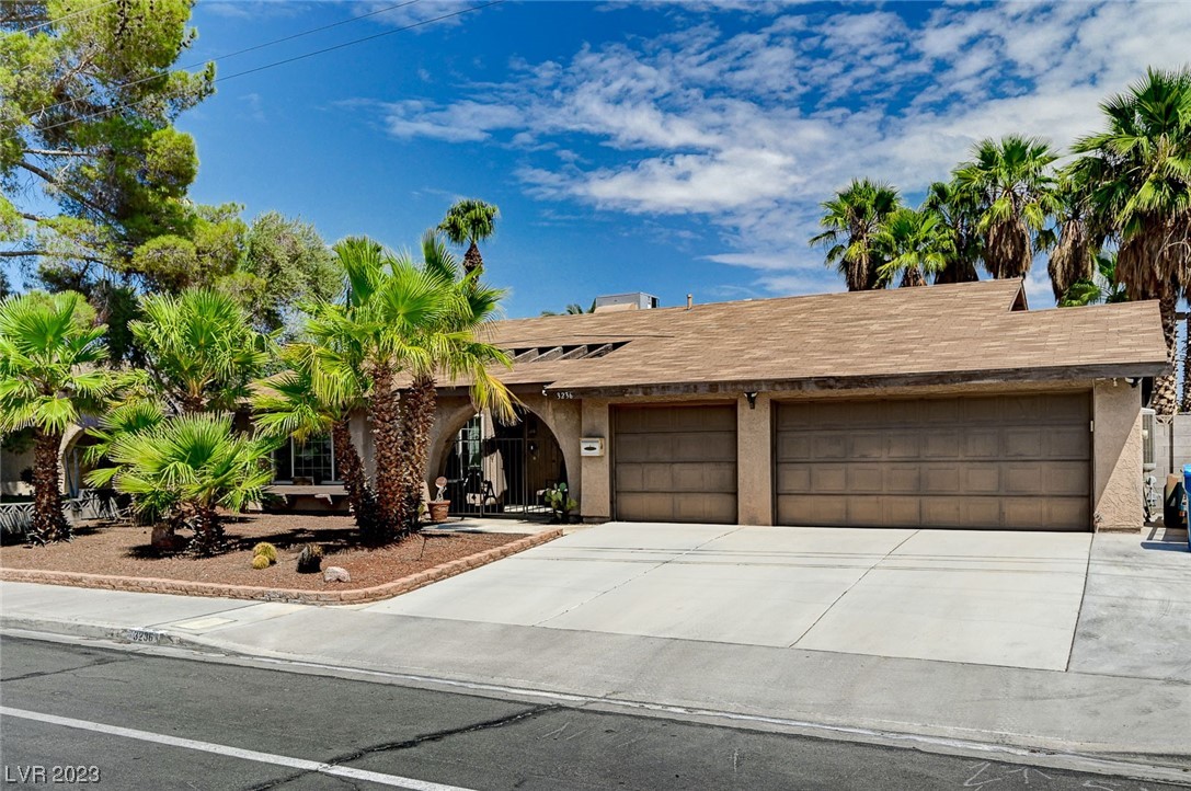 3236 South Lindell Road Las Vegas, NV 89146 - Photo 3 of 35 Gallery Image 3