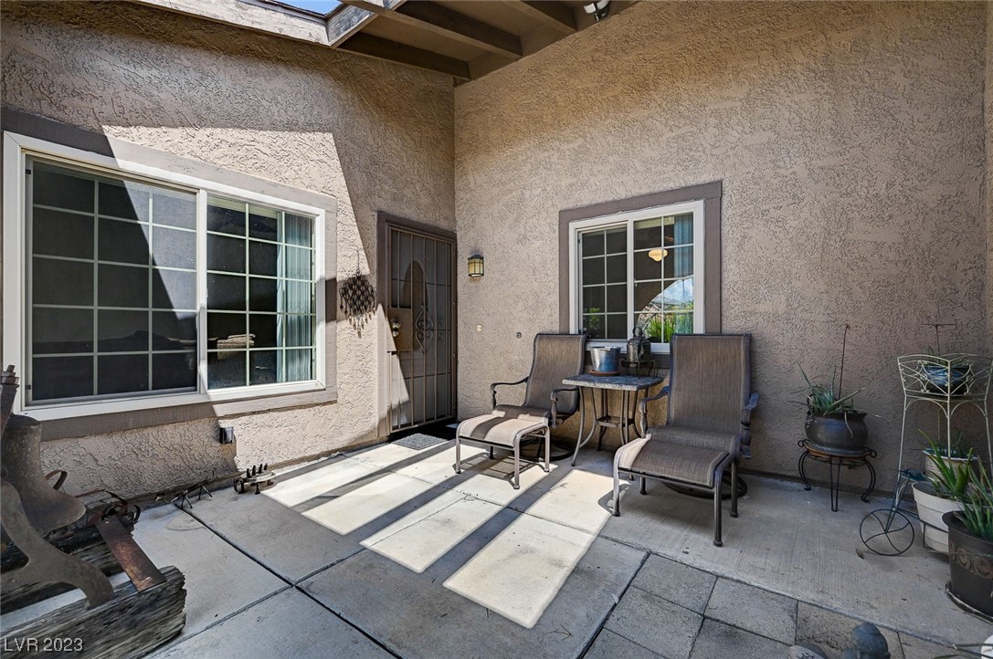 3236 South Lindell Road Las Vegas, NV 89146 - Photo 4 of 35 Gallery Image 4