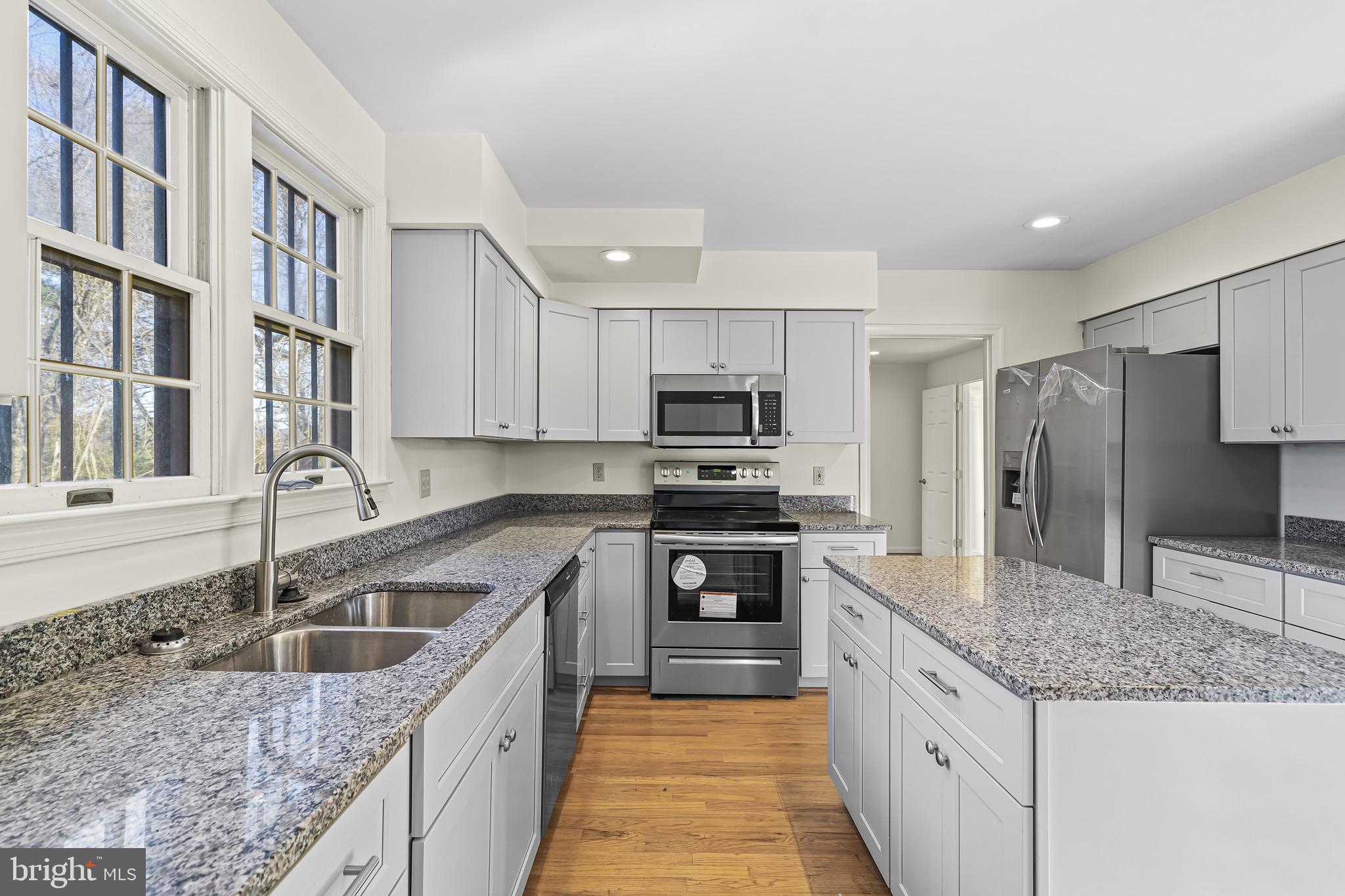 1609 Briggs Chaney Road Silver Spring, MD 20905 - Photo 7 of 43