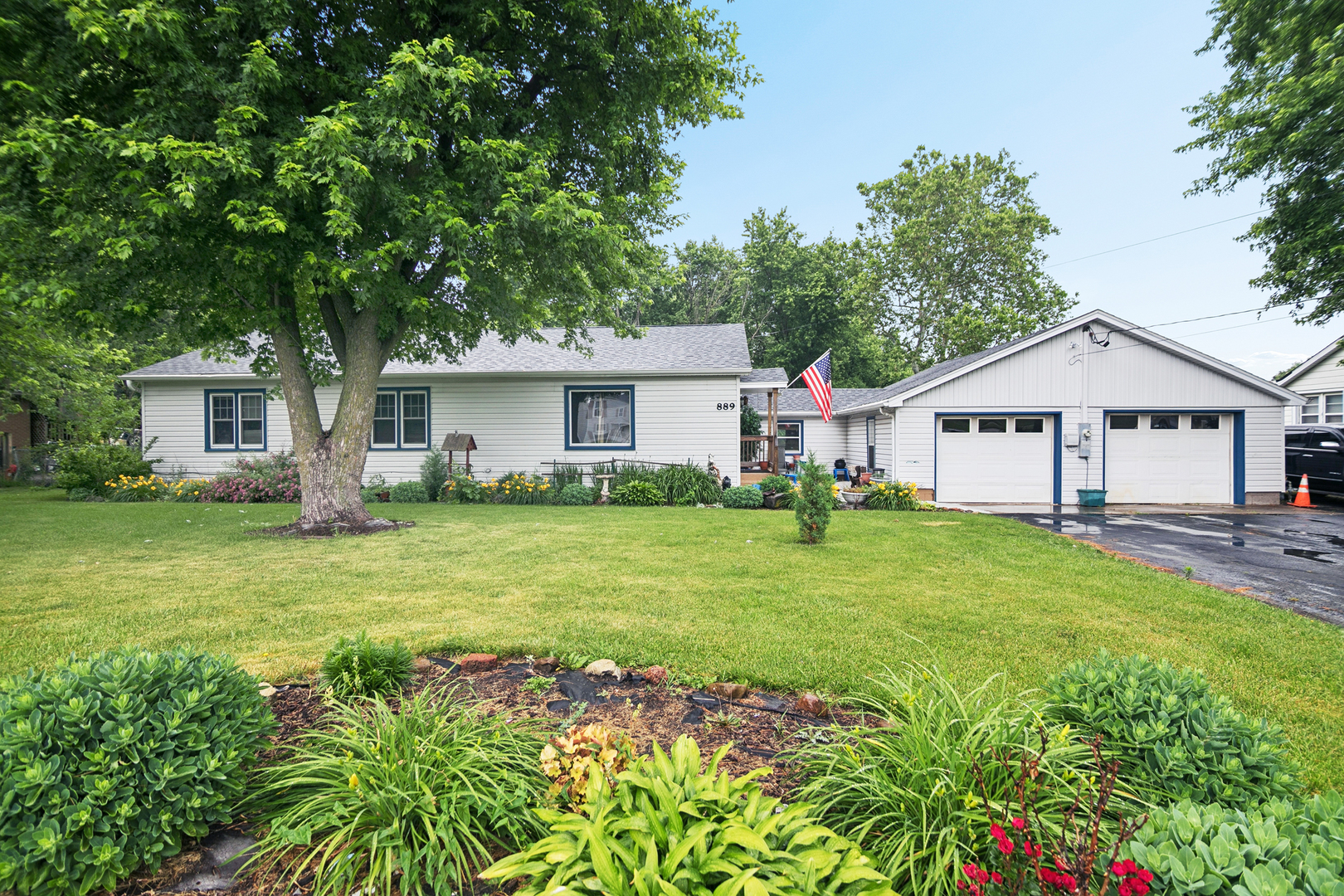 889 Armour Road Bourbonnais, IL 60914 - Photo 1 of 24