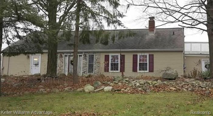 310 East Allen Road Howell, MI 48855 - Photo 1 of 26