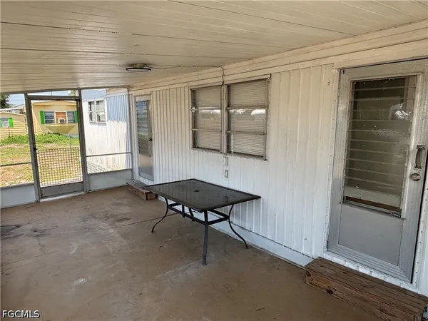 $895 | 121 Coachlight Lane, North Fort Myers, FL 33917