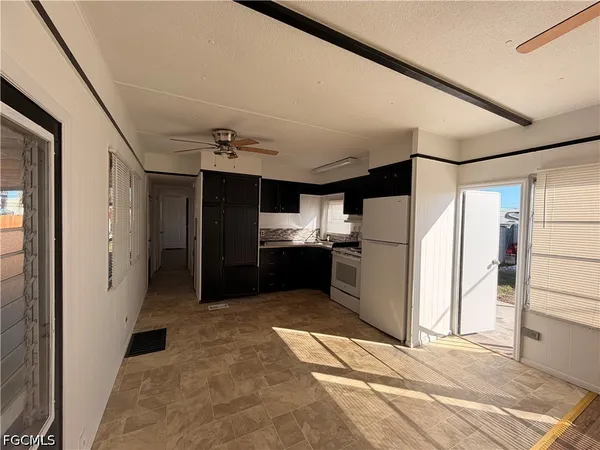 $895 | 121 Coachlight Lane, North Fort Myers, FL 33917
