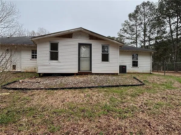 $195,000 | 11 Willow Ridge Drive, Hampton, GA 30228