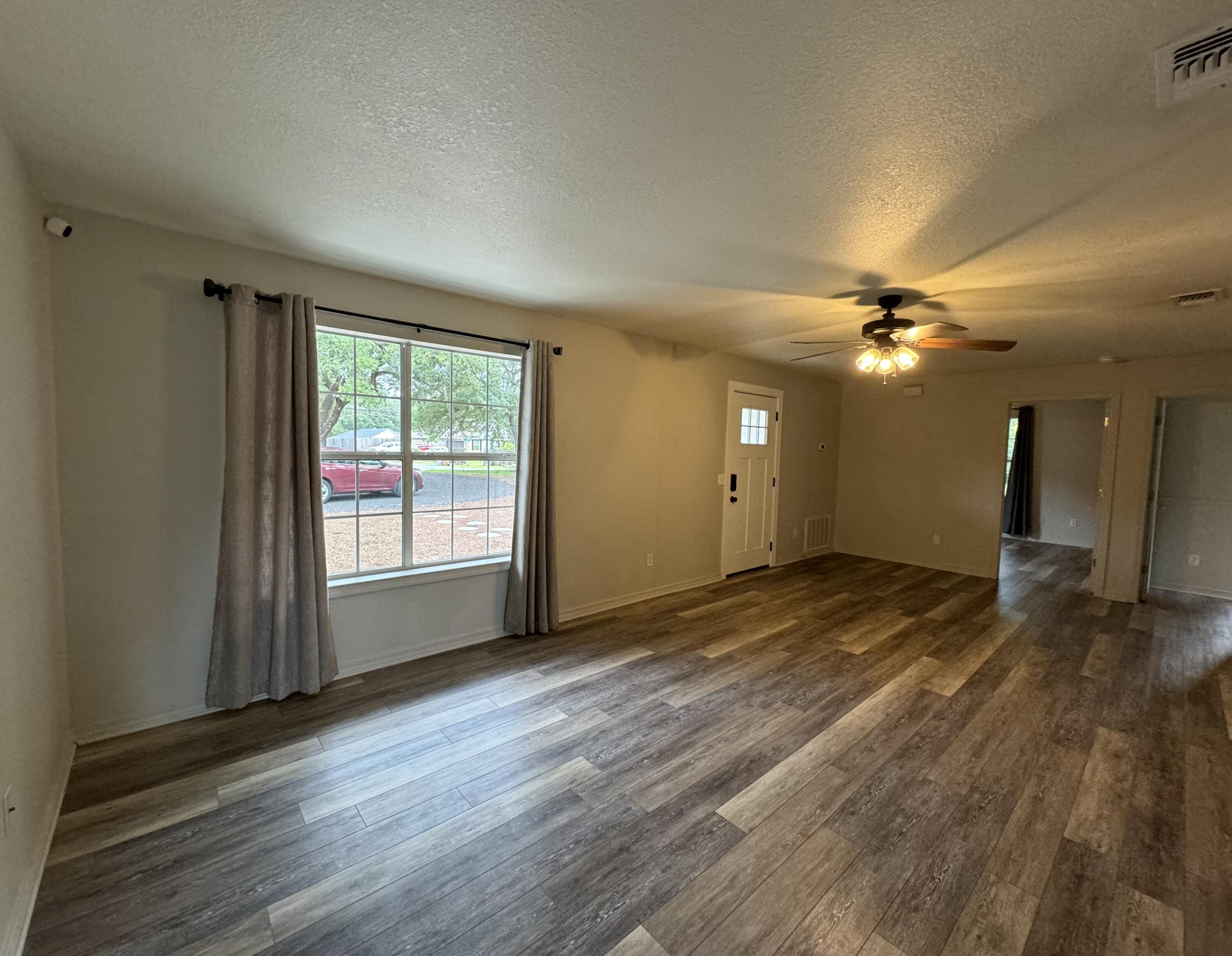 7066 Nelson Street Navarre, FL 32566 - Photo 14 of 24