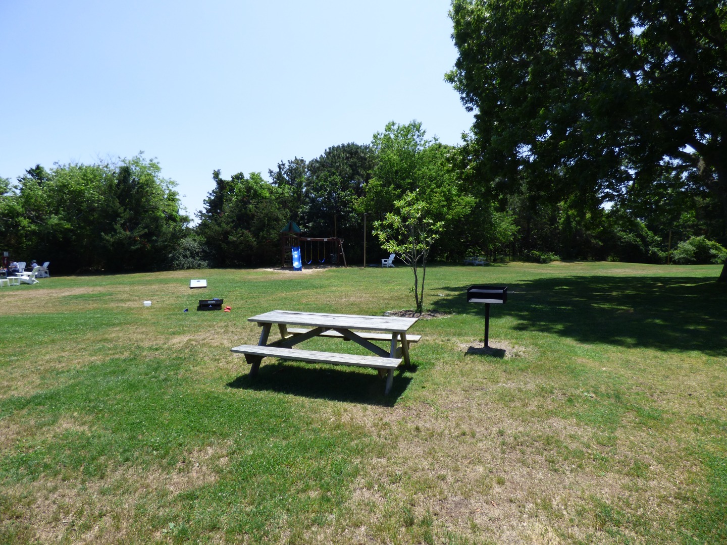 27 Island Inn Road, Unit D17 Oak Bluffs, MA 02557 - Photo 18 of 18 Beautiful grounds and picnic area
