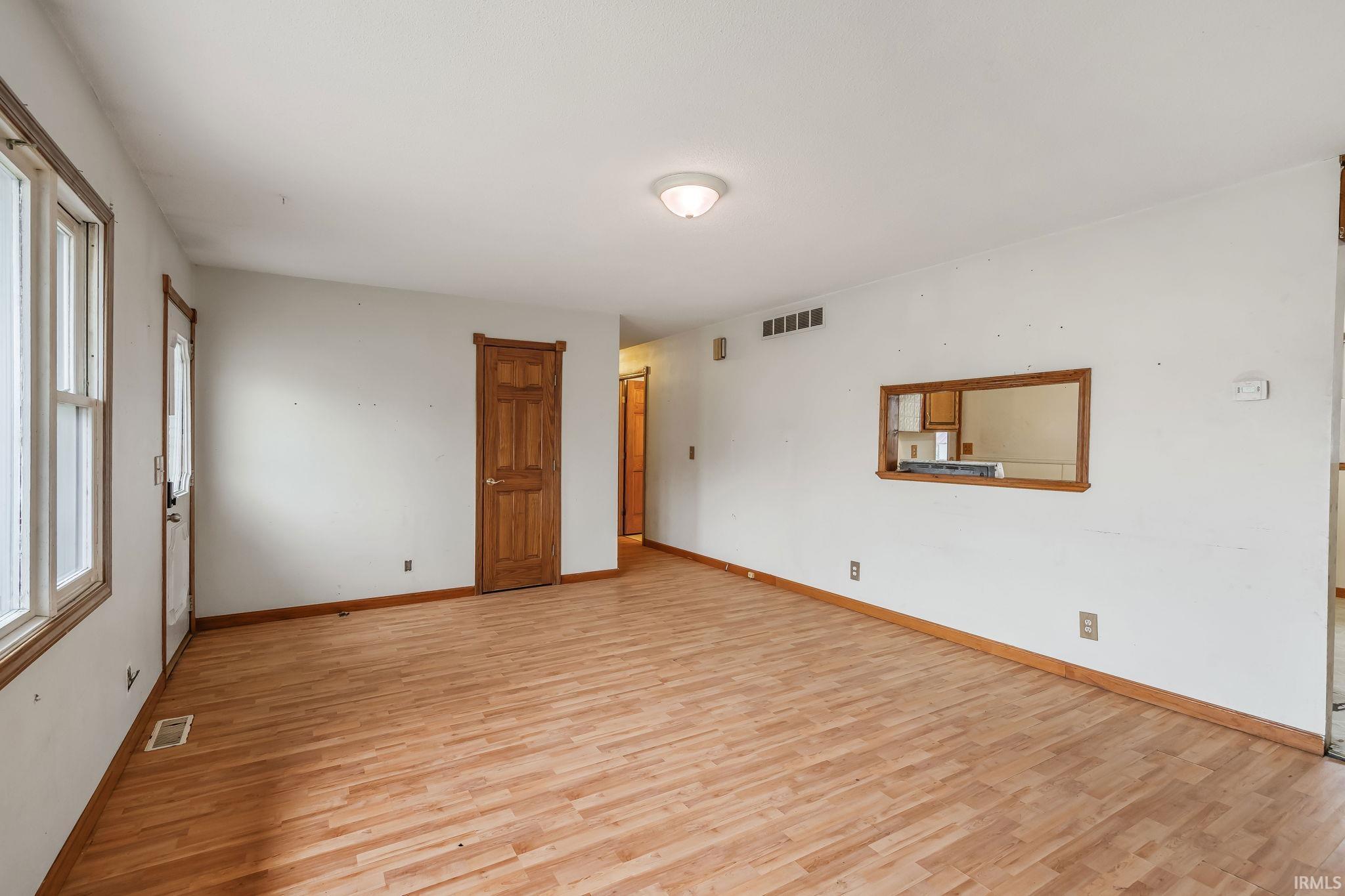 906 West Fortna Drive Rochester, IN 46975 - Photo 4 of 31