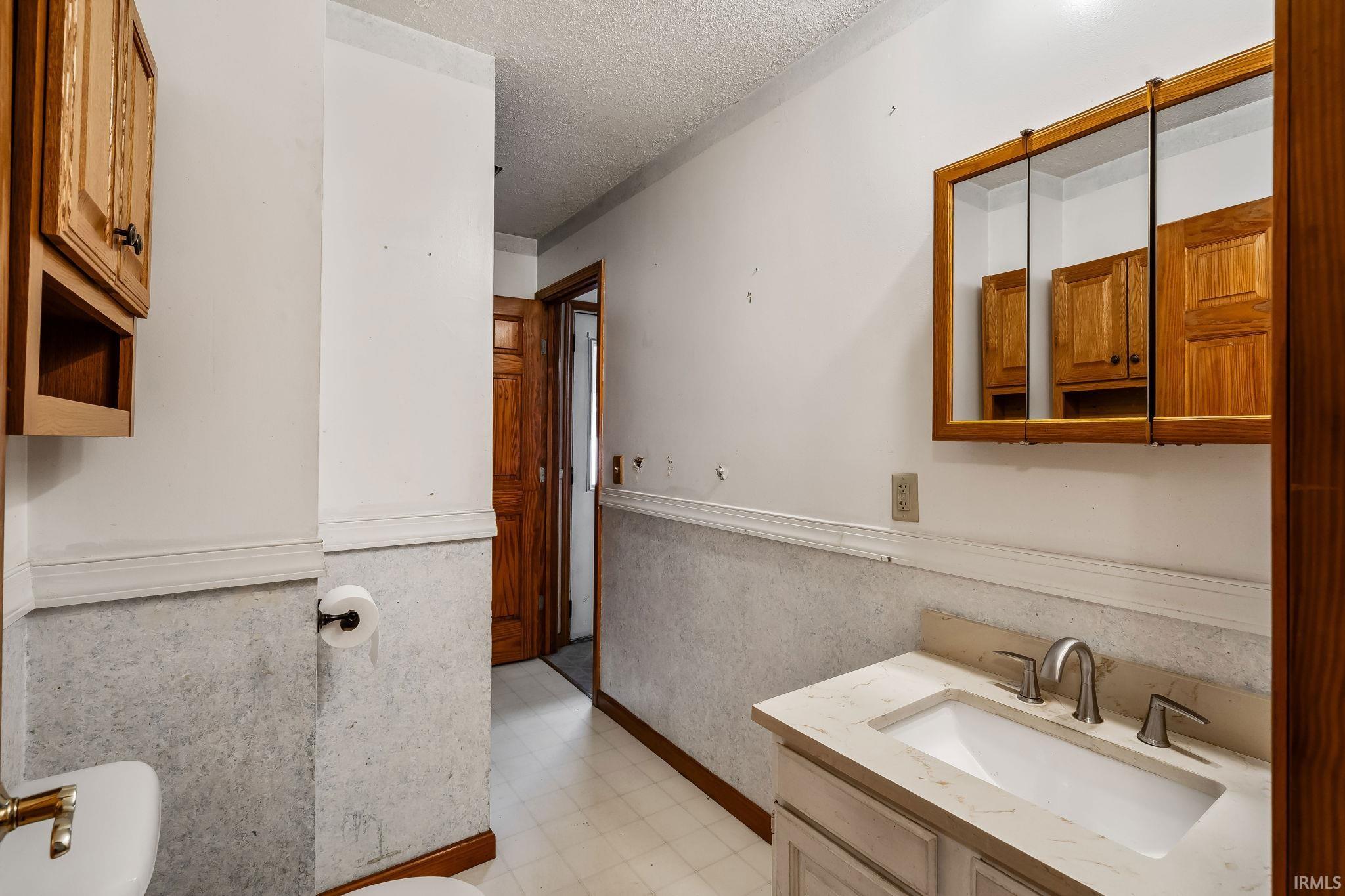 906 West Fortna Drive Rochester, IN 46975 - Photo 10 of 31