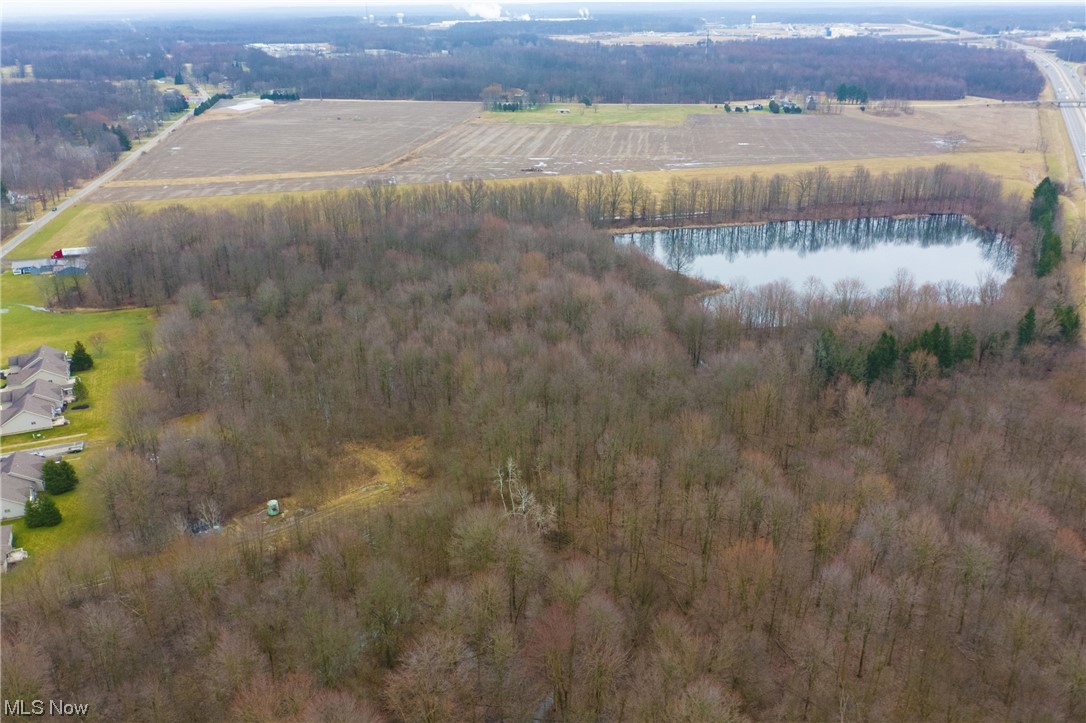 Carson Salt Springs Road Warren, OH 44481 - Photo 12 of 14 Bird's eye view featuring a water view