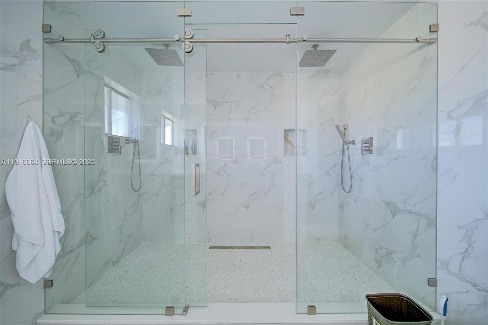 2 Snipe Road Key Largo, FL 33037 - Photo 27 of 41 a bathroom with a shower