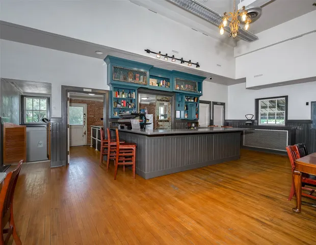 $1,100,000 | 102 West Fox Street, Caldwell, TX 77836