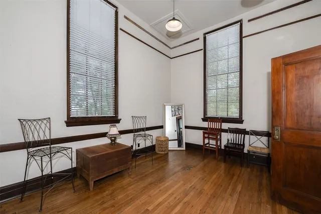 $1,100,000 | 102 West Fox Street, Caldwell, TX 77836