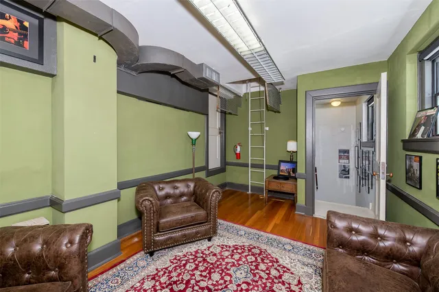 $1,100,000 | 102 West Fox Street, Caldwell, TX 77836