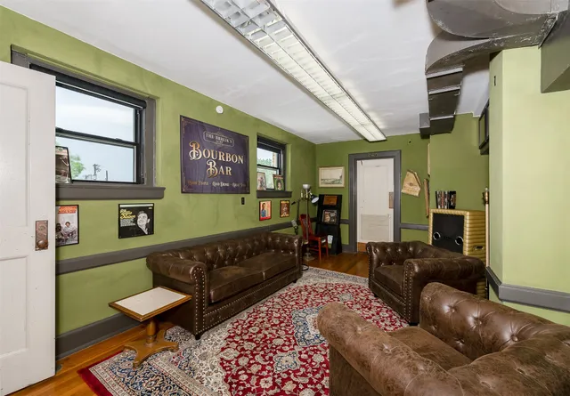 $1,100,000 | 102 West Fox Street, Caldwell, TX 77836