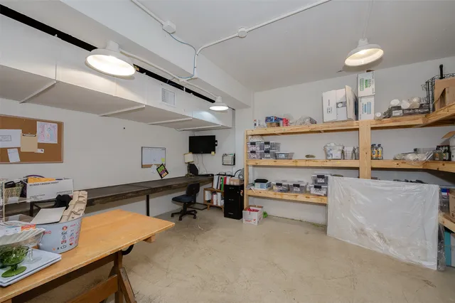 $1,100,000 | 102 West Fox Street, Caldwell, TX 77836