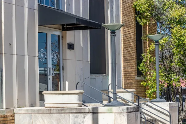 $1,100,000 | 102 West Fox Street, Caldwell, TX 77836