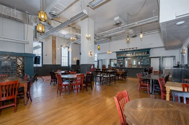 $1,100,000 | 102 West Fox Street, Caldwell, TX 77836