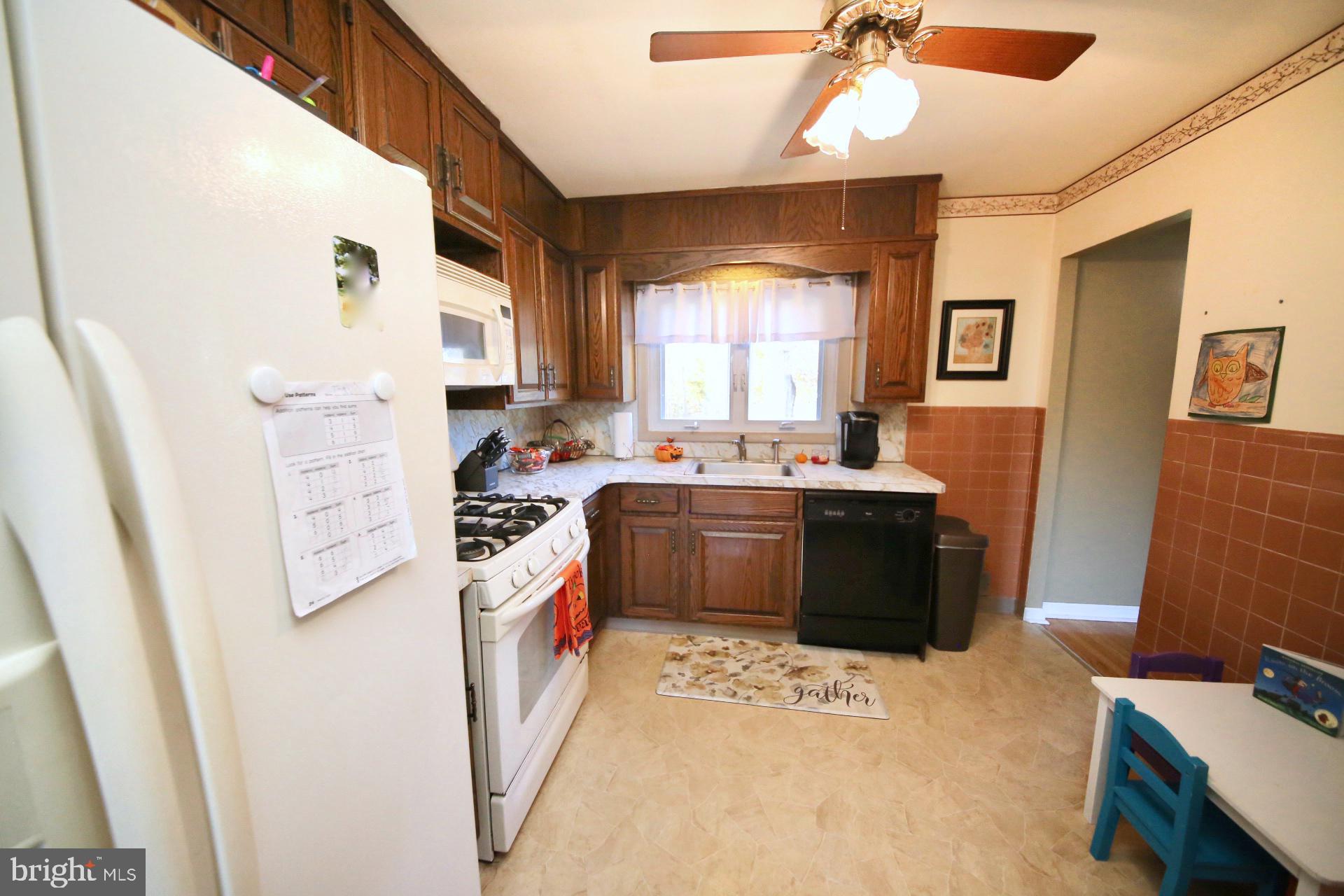 95 Winding Way Road Stratford, NJ 08084 - Photo 8 of 25