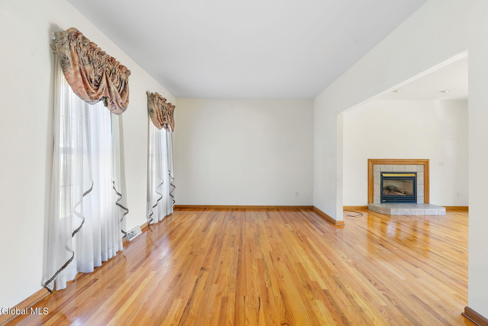 11 Rose Lane Rensselaer, NY 12144 - Photo 6 of 50 4-web-or-mls-11-rose-ln