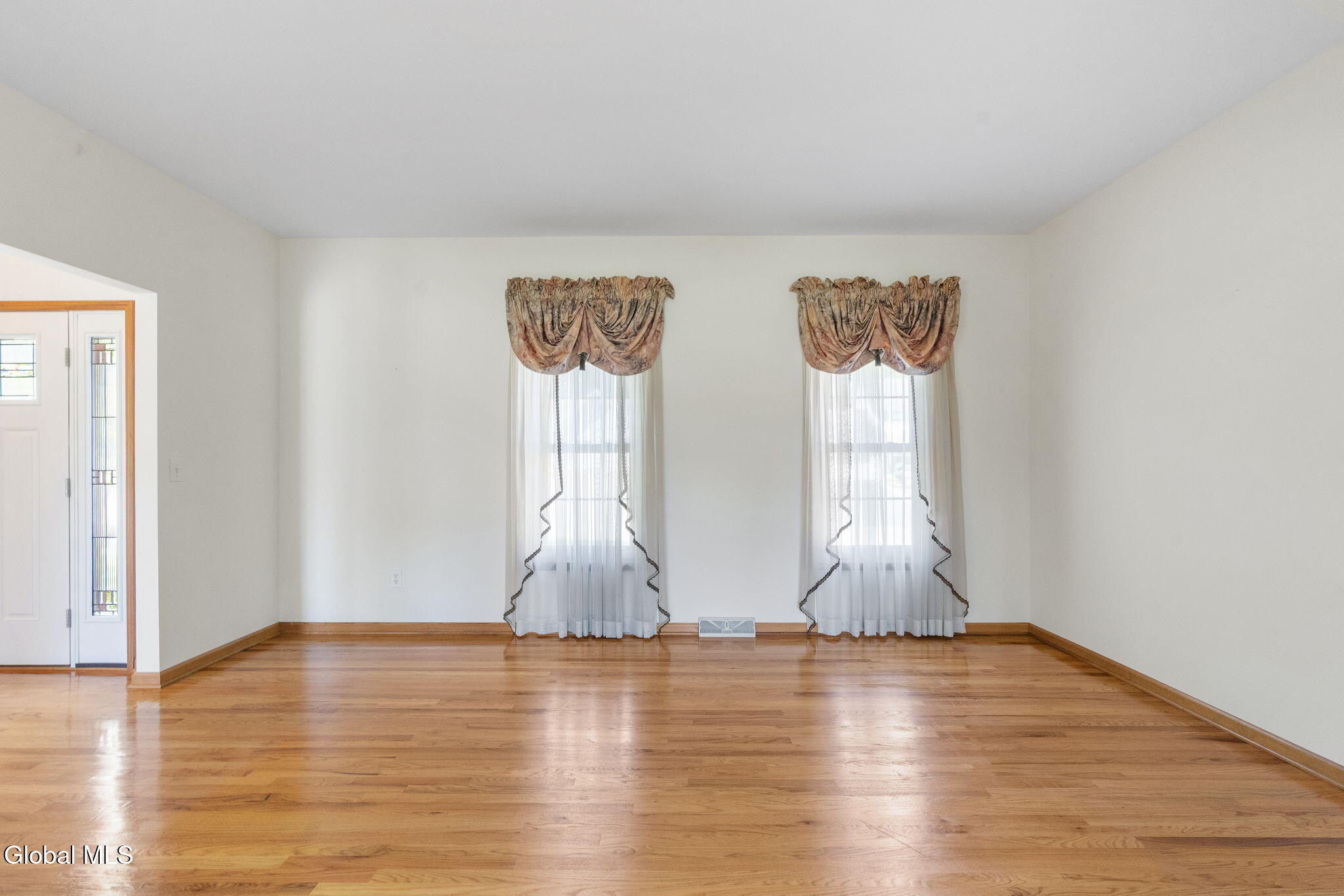 11 Rose Lane Rensselaer, NY 12144 - Photo 8 of 50 7-web-or-mls-11-rose-ln