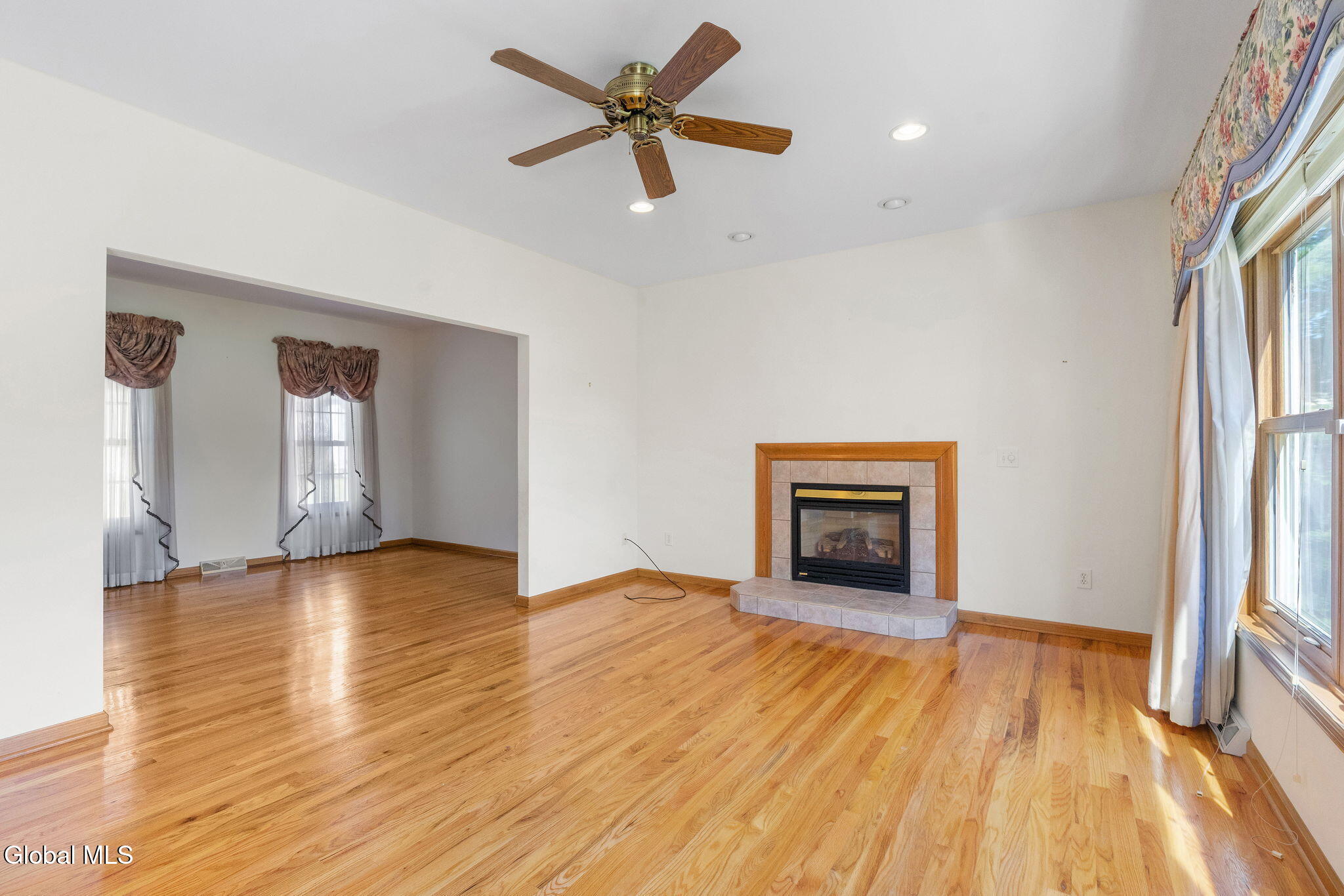 11 Rose Lane Rensselaer, NY 12144 - Photo 10 of 50 9-web-or-mls-11-rose-ln