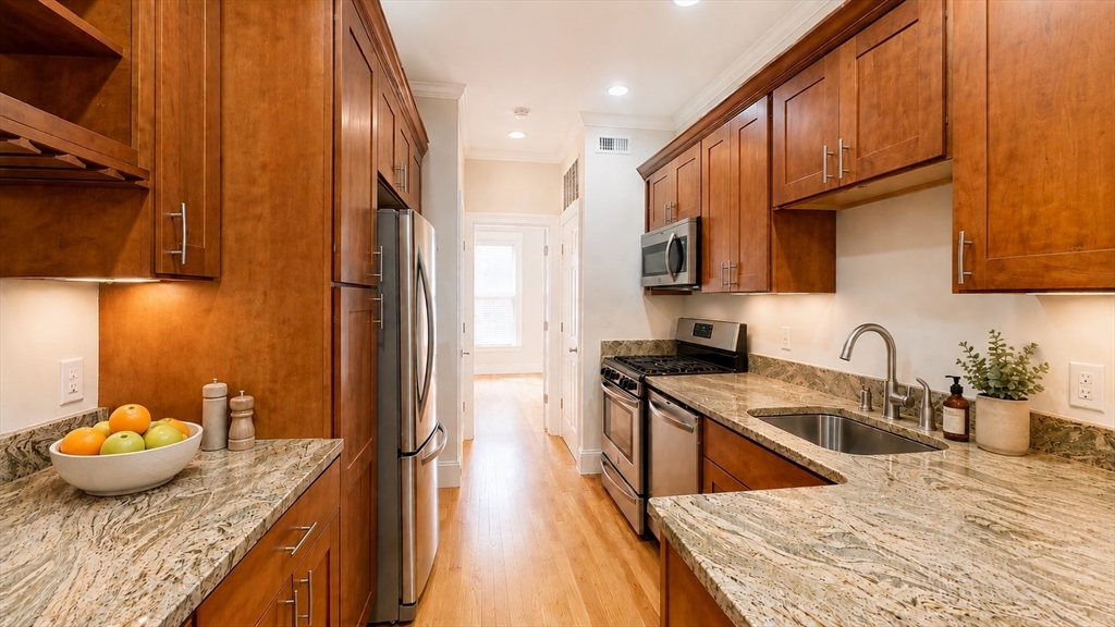 36 Appleton Street, Unit 2 Boston, MA 02116 - Photo 4 of 10