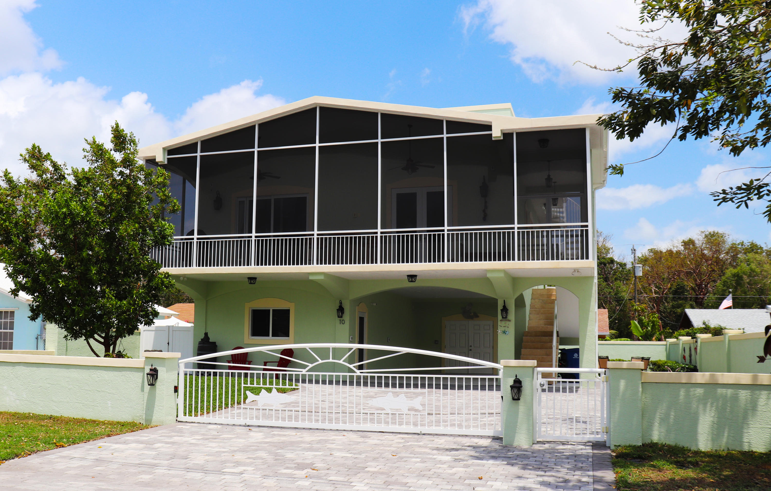 10 North End Road Key Largo, FL 33037 - Photo 1 of 39 Front of House 2