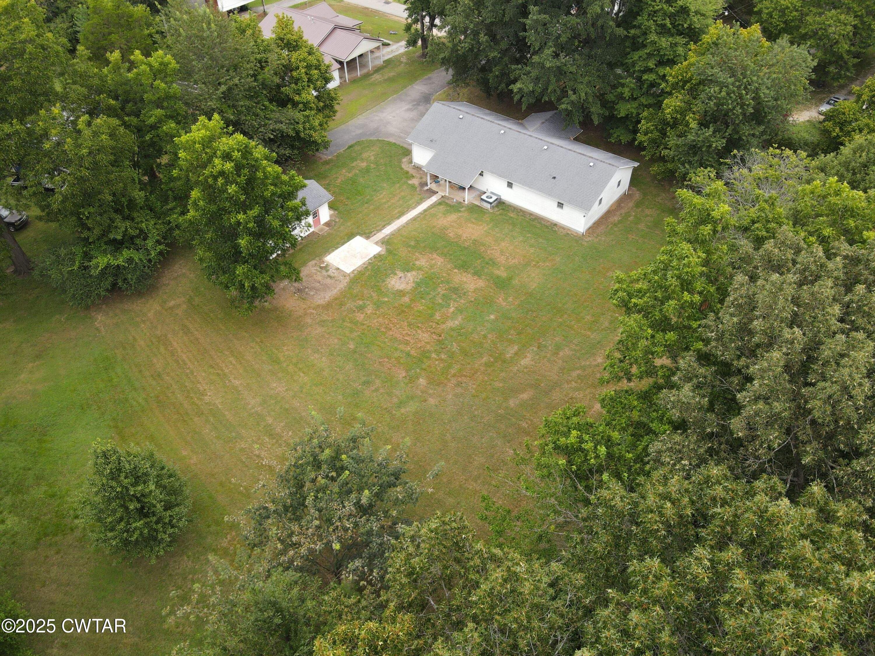 215 Front Street Trezevant, TN 38258 - Photo 3 of 18 24-Aug 04 2025 06_34am-si4e