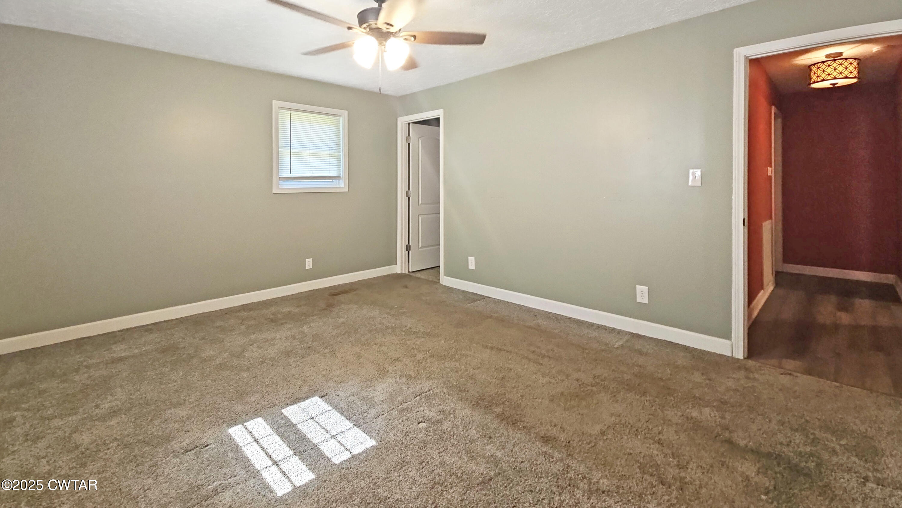 215 Front Street Trezevant, TN 38258 - Photo 8 of 18 3-Aug 27 2025 03_55am-xLj8