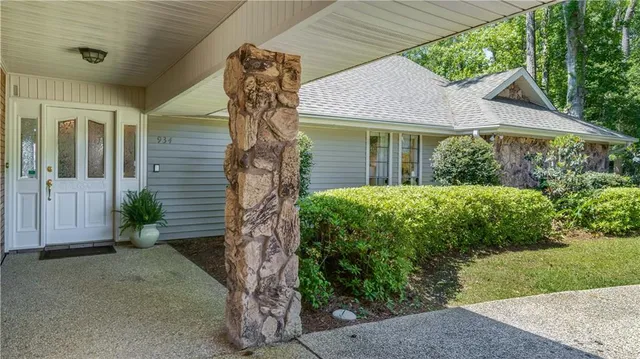 $3,600 | 934 Winona Drive, Mandeville, LA 70471