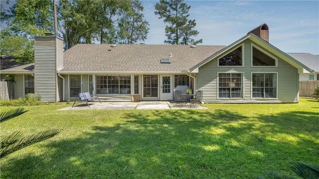 $3,600 | 934 Winona Drive, Mandeville, LA 70471