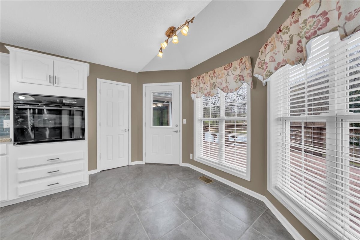 2301 Bearden Road Clarksville, TN 37043 - Photo 18 of 72 Gallery Image 18