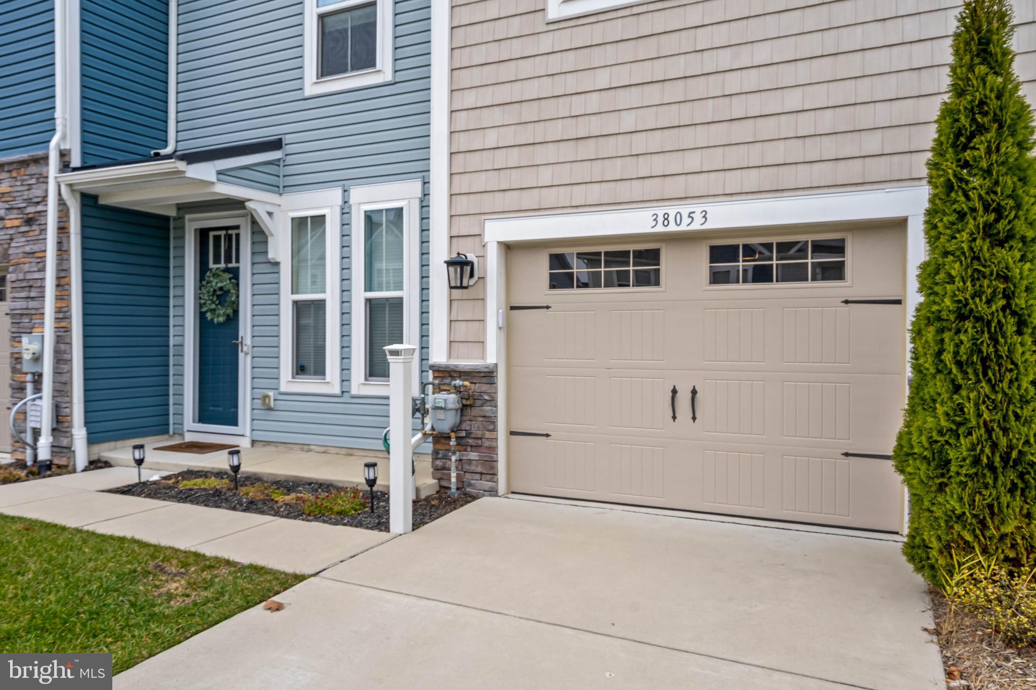 38053 Cross Gate Road Millville, DE 19967 - Photo 32 of 48 Garage