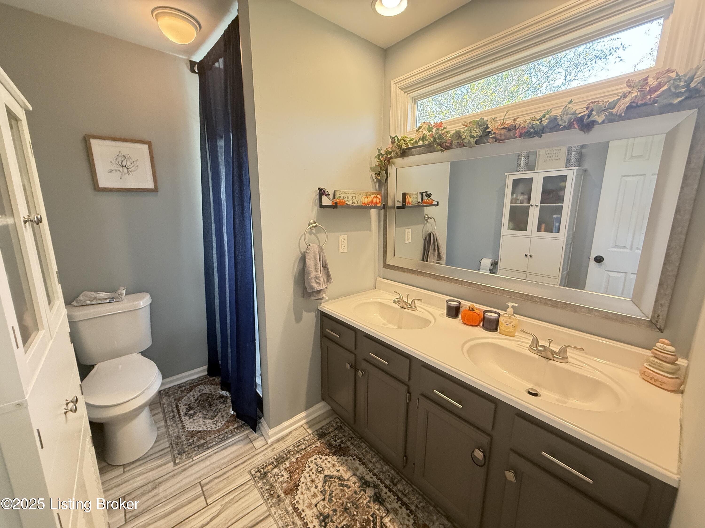 1144 Wood Ridge Road Lexington, KY 40514 - Photo 23 of 48 20251024_163305935_iOS
