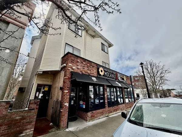 $1,880 | 21 Billings Road, Unit 1, Quincy, MA 02171