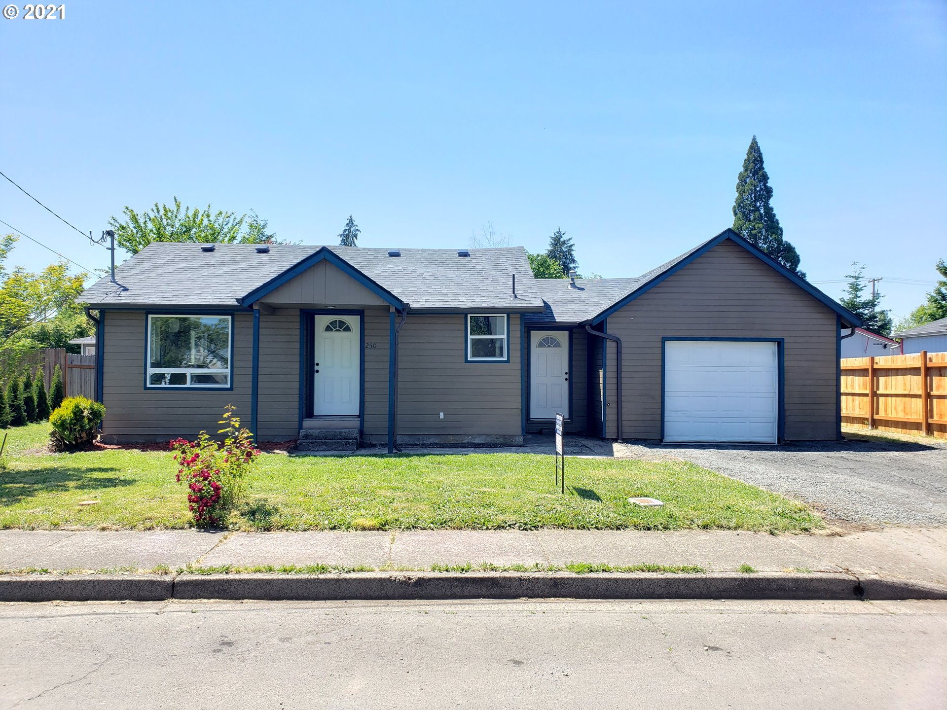 250 37th Street Springfield, OR 97478 - Photo 1 of 21