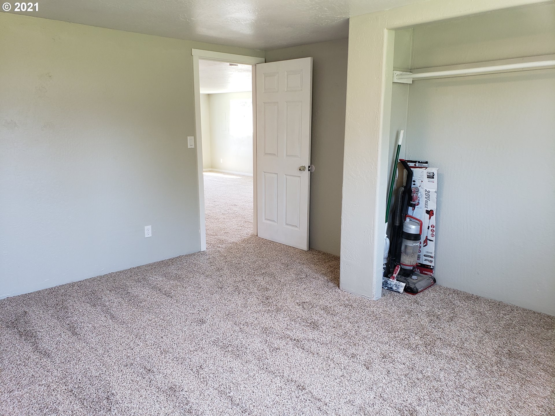 250 37th Street Springfield, OR 97478 - Photo 17 of 21