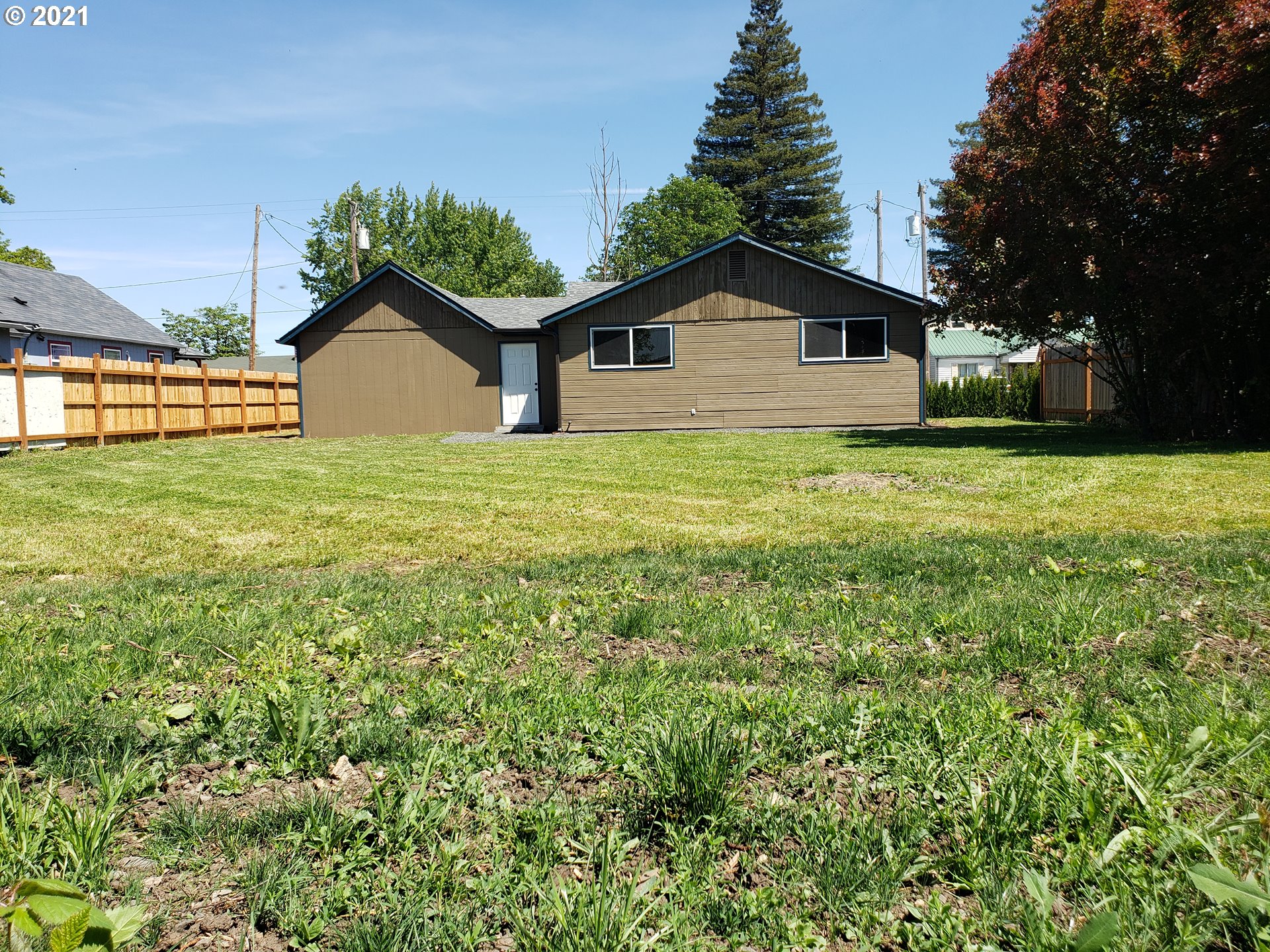 250 37th Street Springfield, OR 97478 - Photo 5 of 21