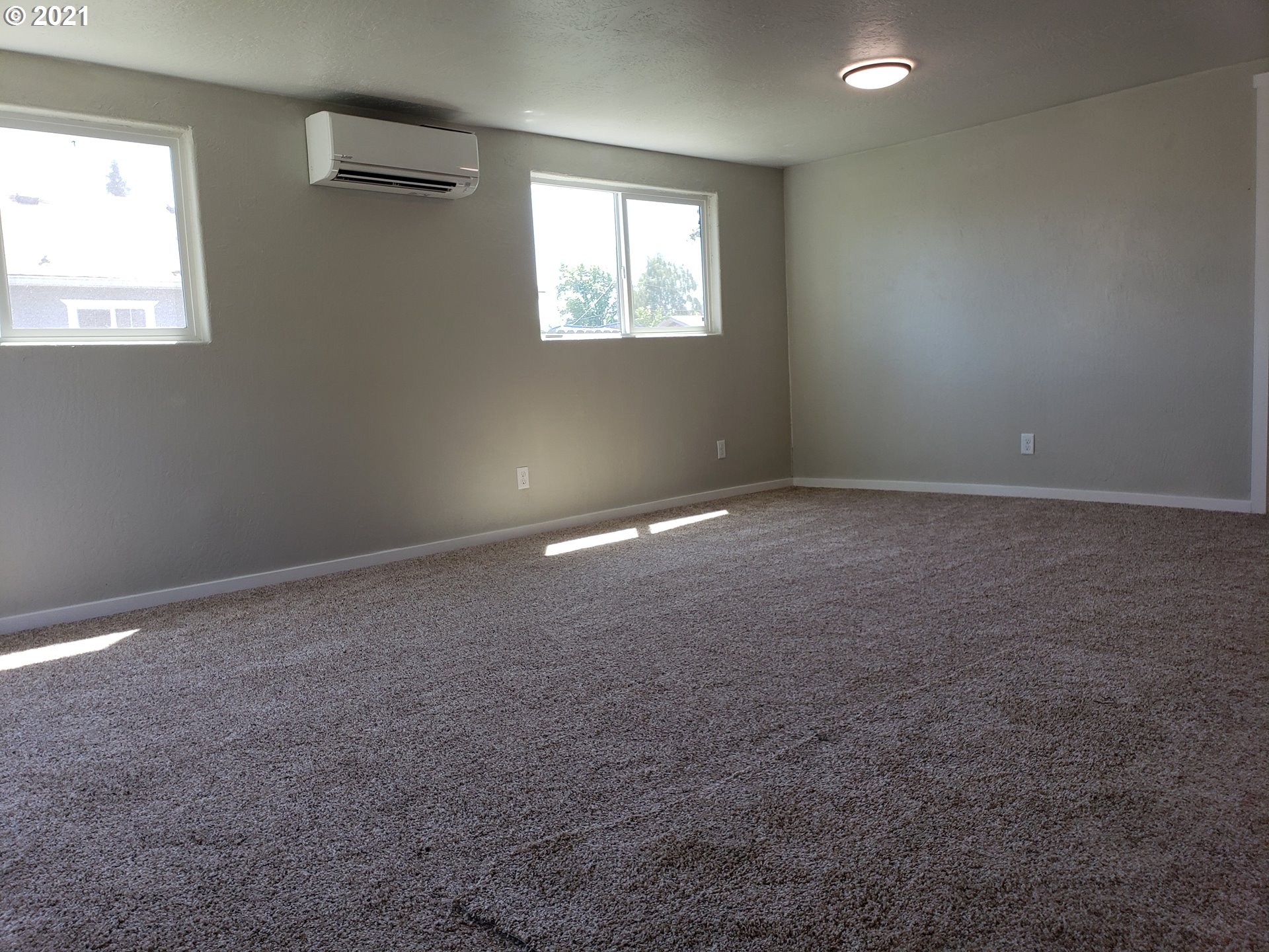 250 37th Street Springfield, OR 97478 - Photo 7 of 21