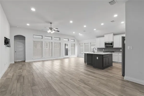 $2,500 | 209 Magdalene Way, Liberty Hill, TX 78642