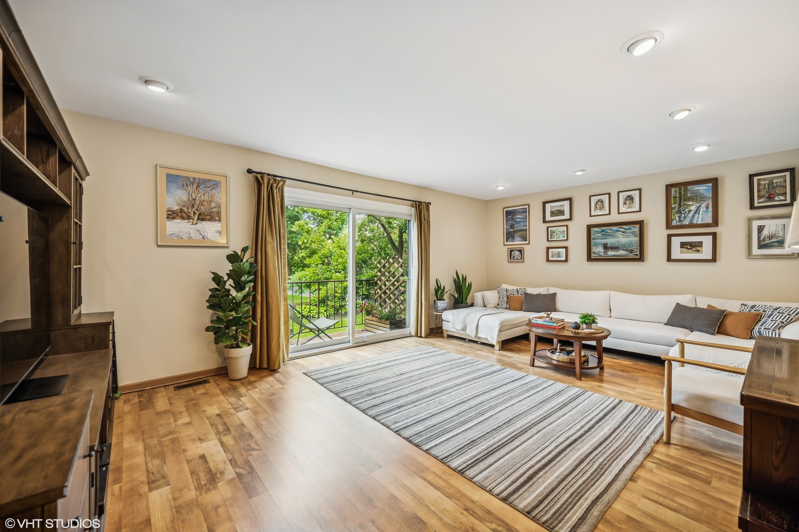 3845 Appian Way Glenview, IL 60025 - Photo 7 of 30