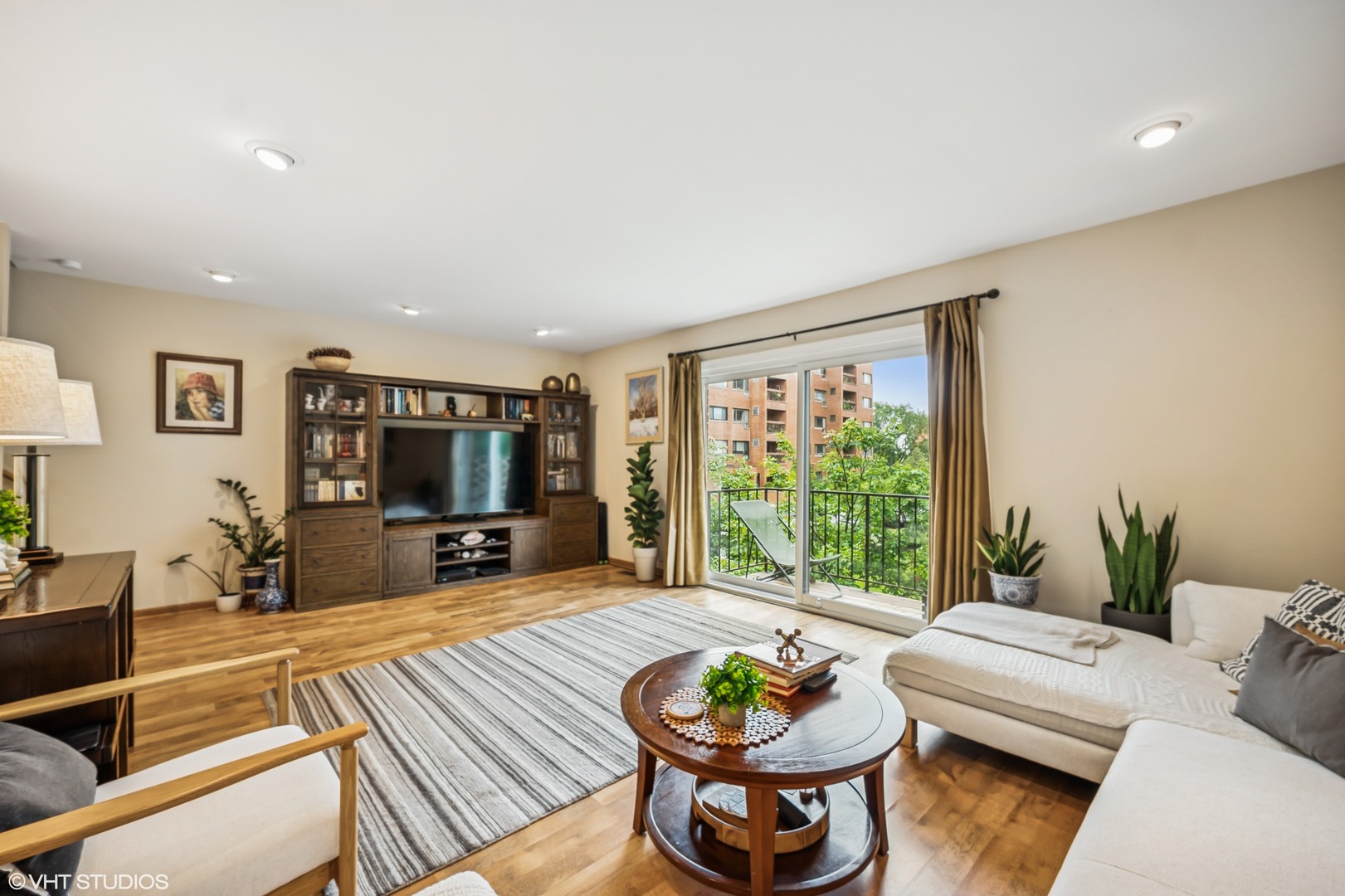 3845 Appian Way Glenview, IL 60025 - Photo 8 of 30