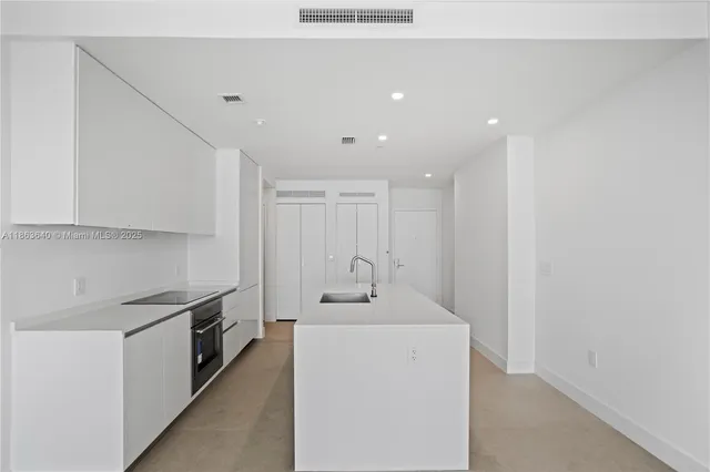 a picture of a glass door with the glass door