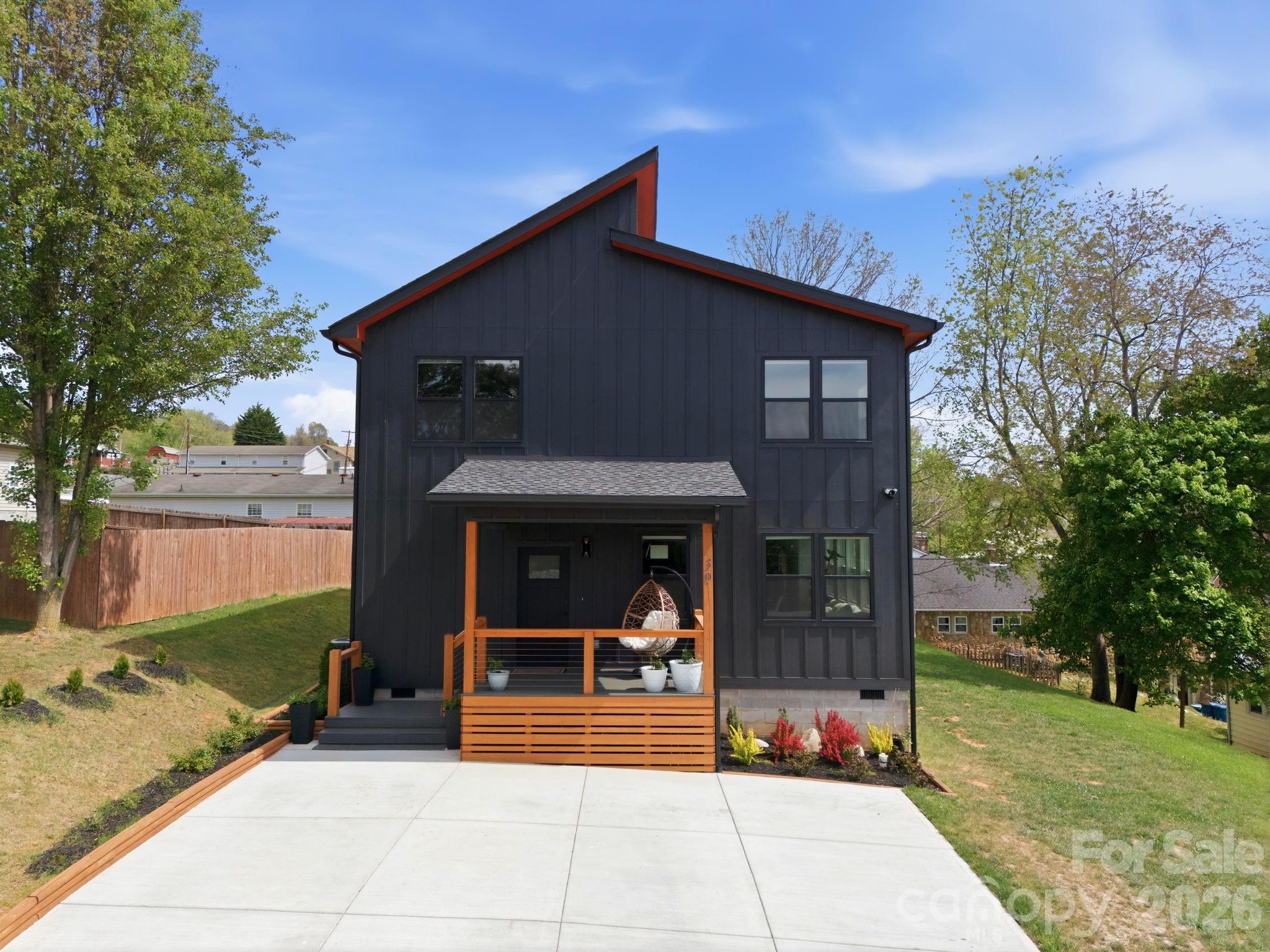 a view of outdoor space yard and porch