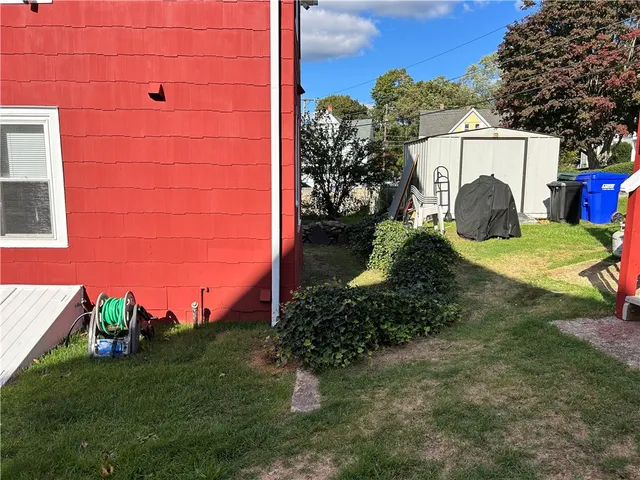 $1,900 | 6 Chestnut Street, Unit 1, Westerly, RI 02891